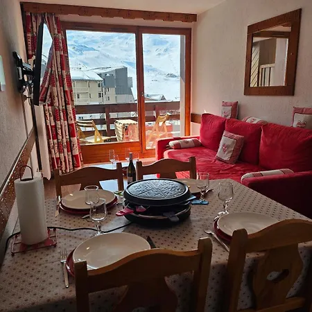 Balcony With A View - In And Out By White House Appartement Val Thorens